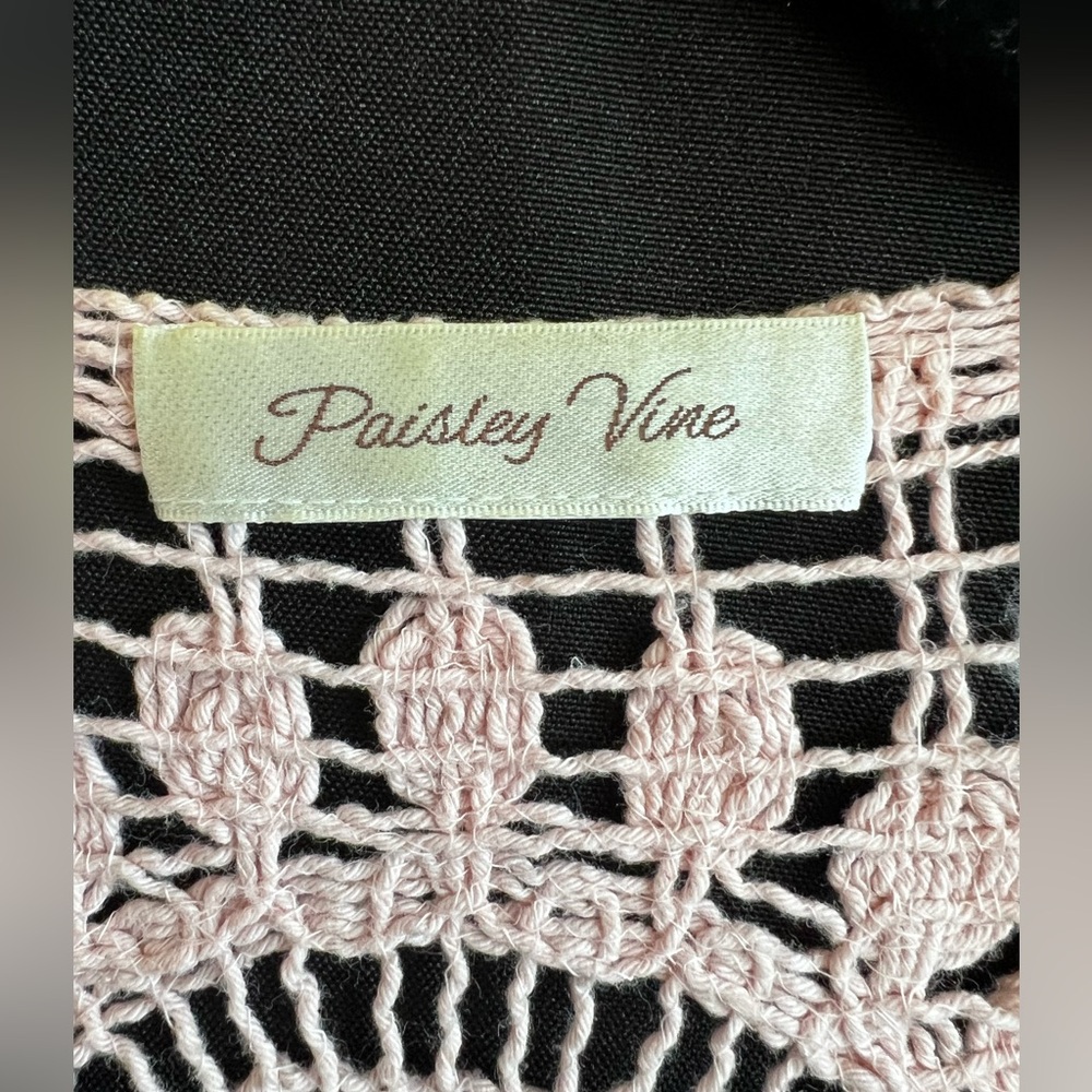 🌸 Paisley Vine Pink Crocheted Cardigan – One Size 🌸 - Picture 4 of 9